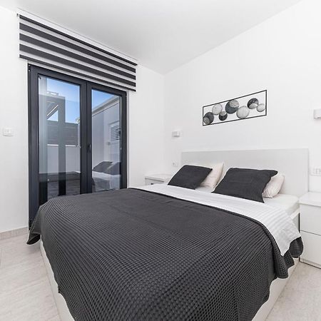 Luxury Apartment Pia With Swimming Pool And Grill Trogir Ngoại thất bức ảnh