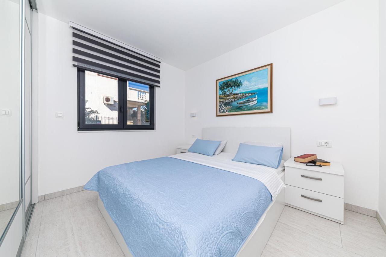 Luxury Apartment Pia With Swimming Pool And Grill Trogir Ngoại thất bức ảnh