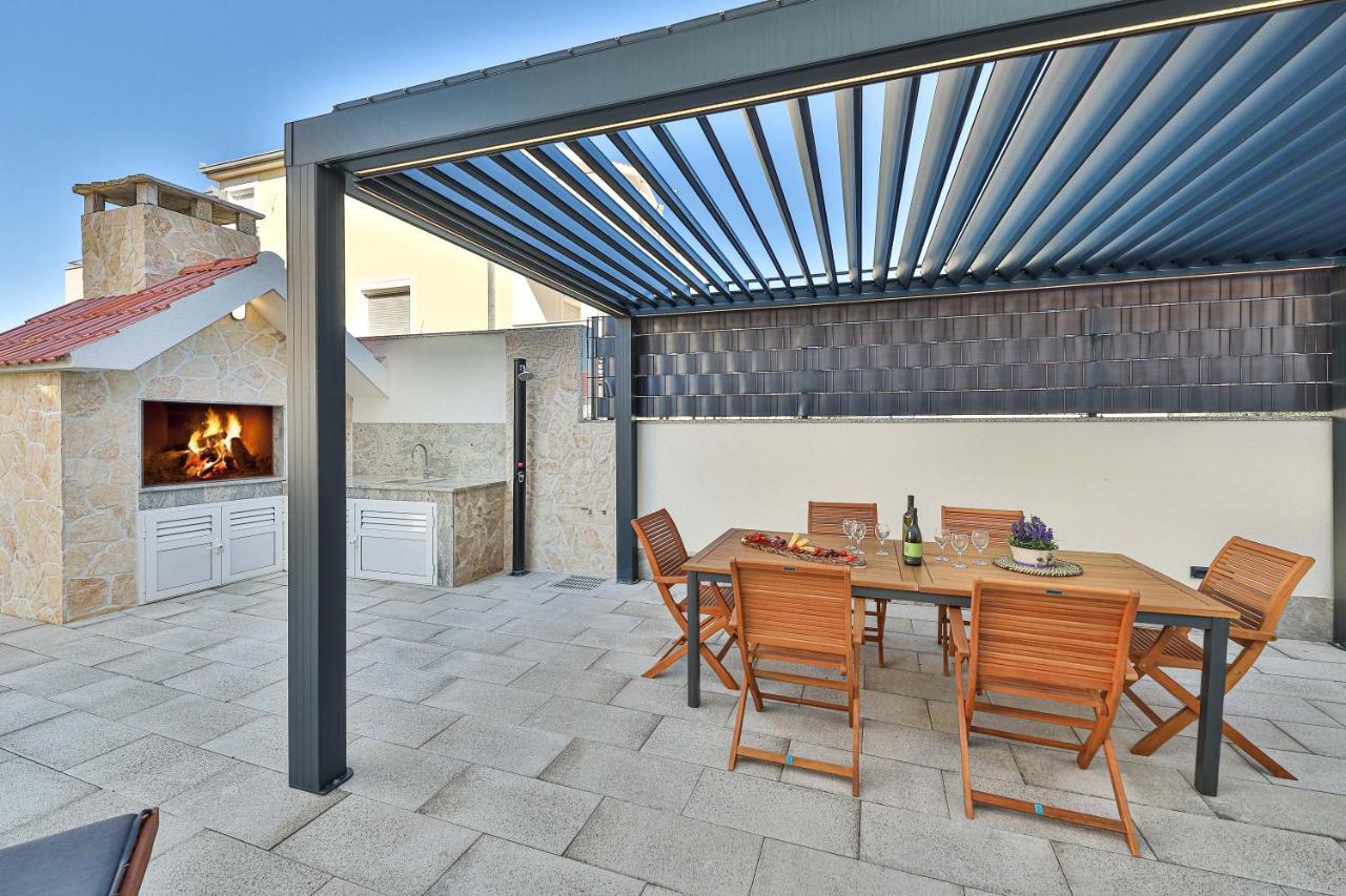 Luxury Apartment Pia With Swimming Pool And Grill Trogir Ngoại thất bức ảnh