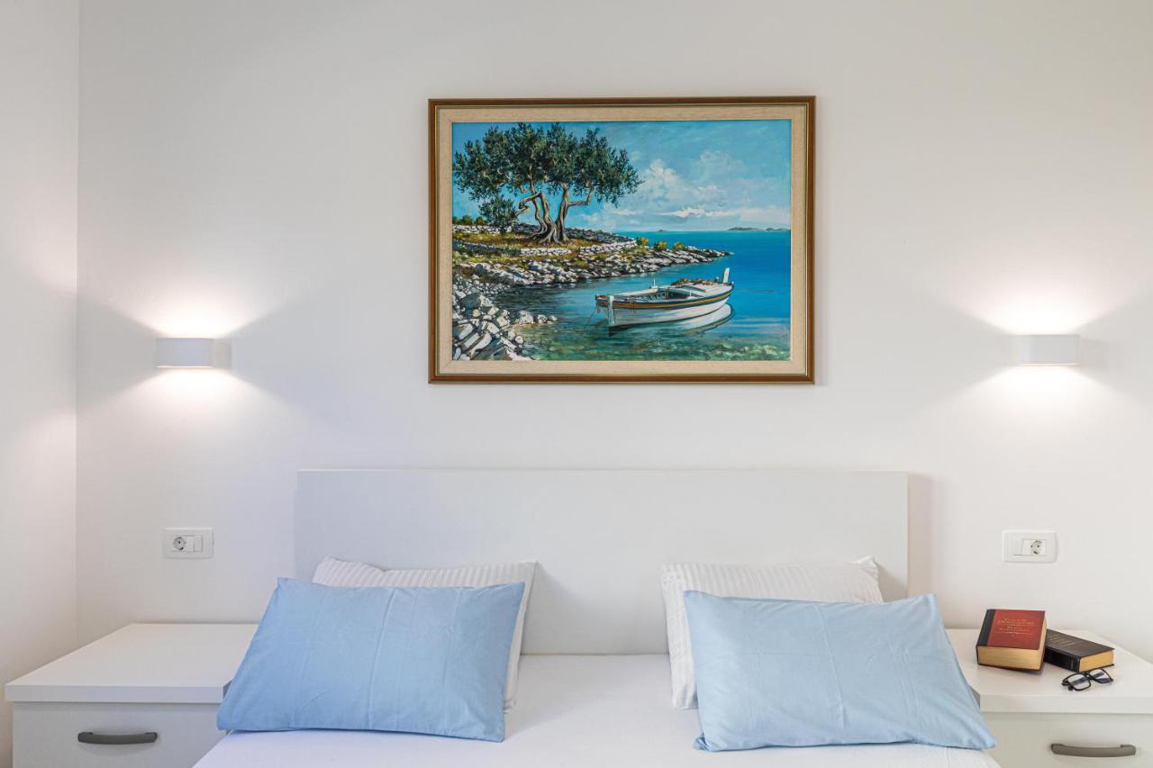 Luxury Apartment Pia With Swimming Pool And Grill Trogir Ngoại thất bức ảnh