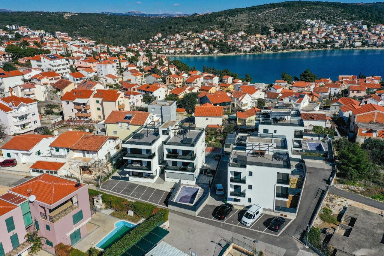 Luxury Apartment Pia With Swimming Pool And Grill Trogir Ngoại thất bức ảnh