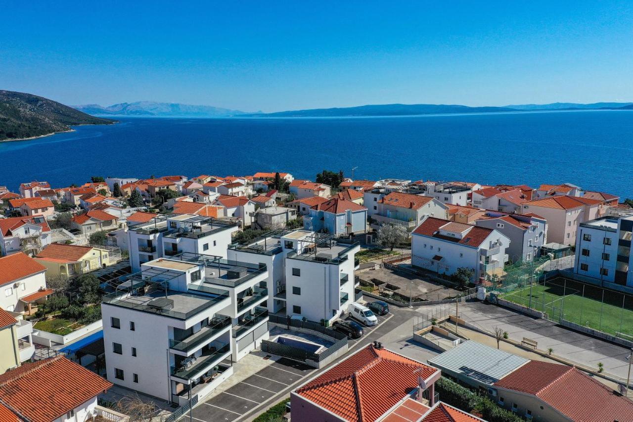 Luxury Apartment Pia With Swimming Pool And Grill Trogir Ngoại thất bức ảnh