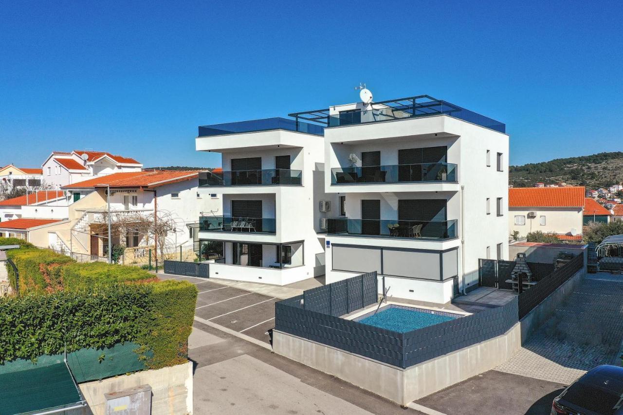 Luxury Apartment Pia With Swimming Pool And Grill Trogir Ngoại thất bức ảnh