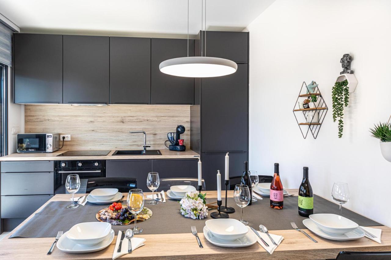 Luxury Apartment Pia With Swimming Pool And Grill Trogir Ngoại thất bức ảnh