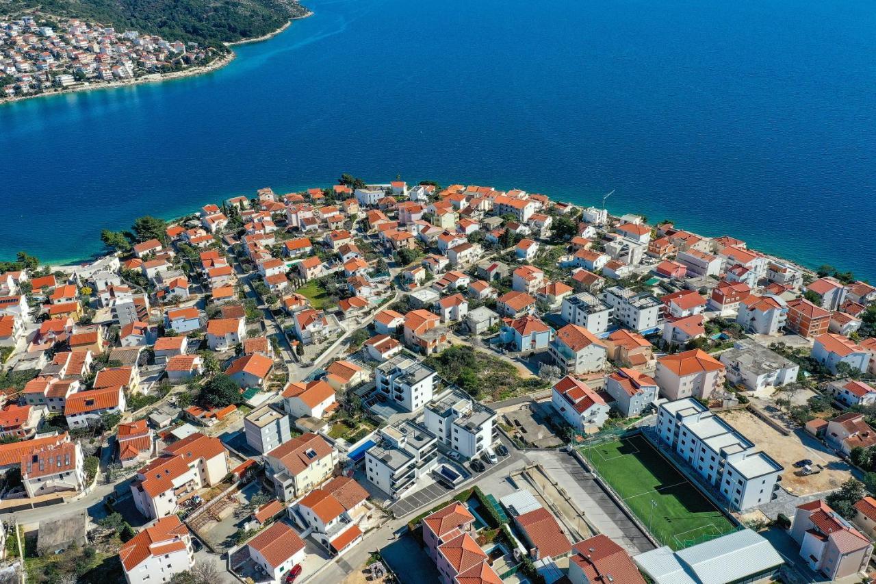 Luxury Apartment Pia With Swimming Pool And Grill Trogir Ngoại thất bức ảnh
